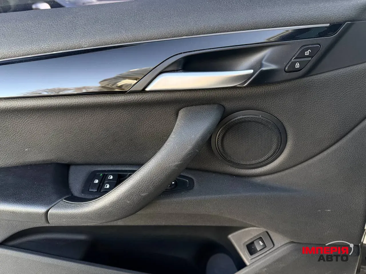 BMW X1 - фото 11