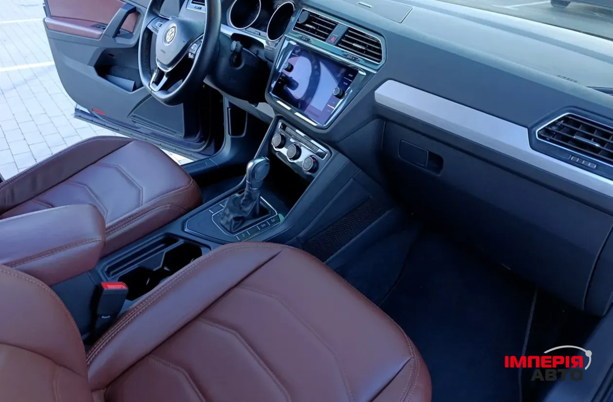 Volkswagen Tiguan - фото 19