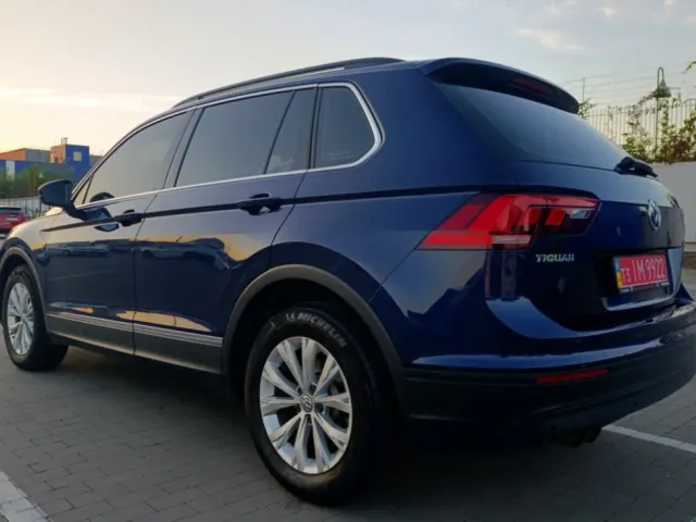 Volkswagen Tiguan - фото 4
