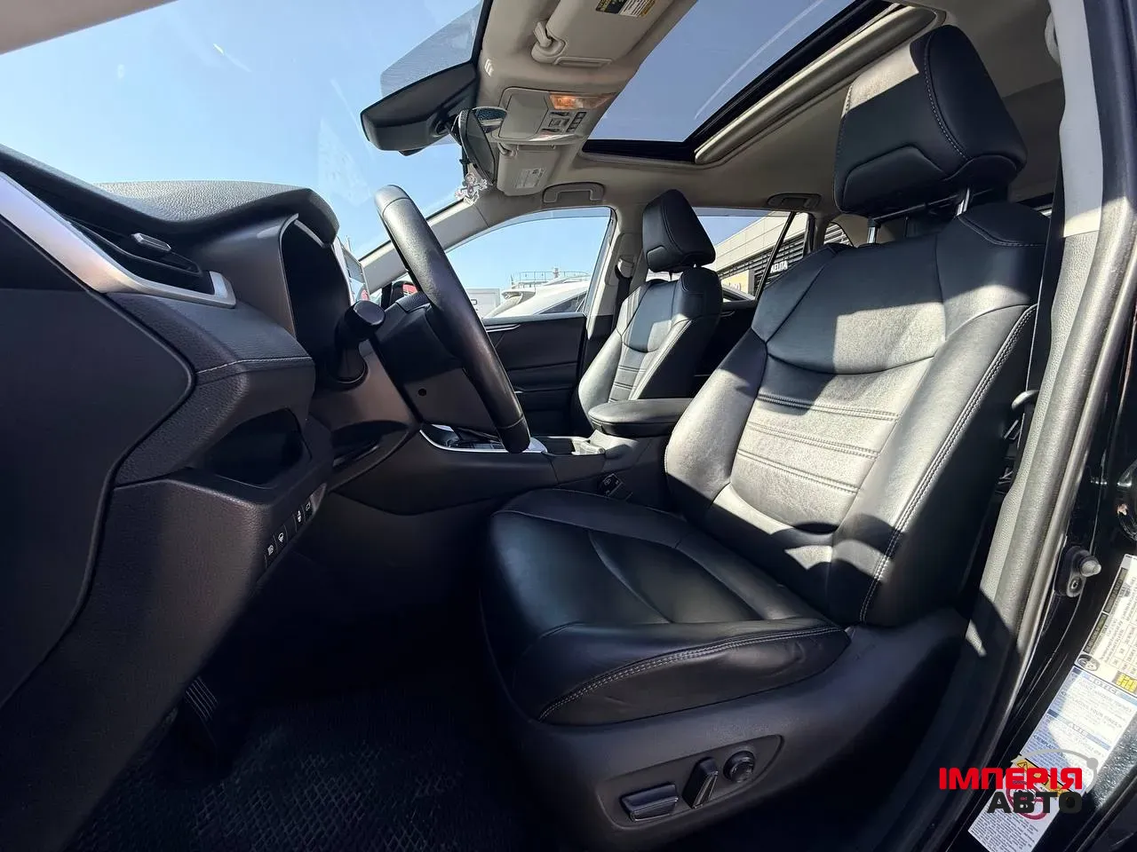 Toyota RAV4 - фото 18