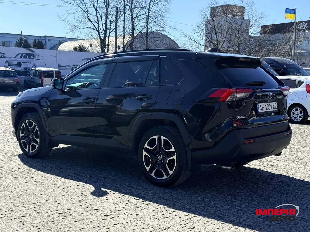 Toyota RAV4 - фото 5