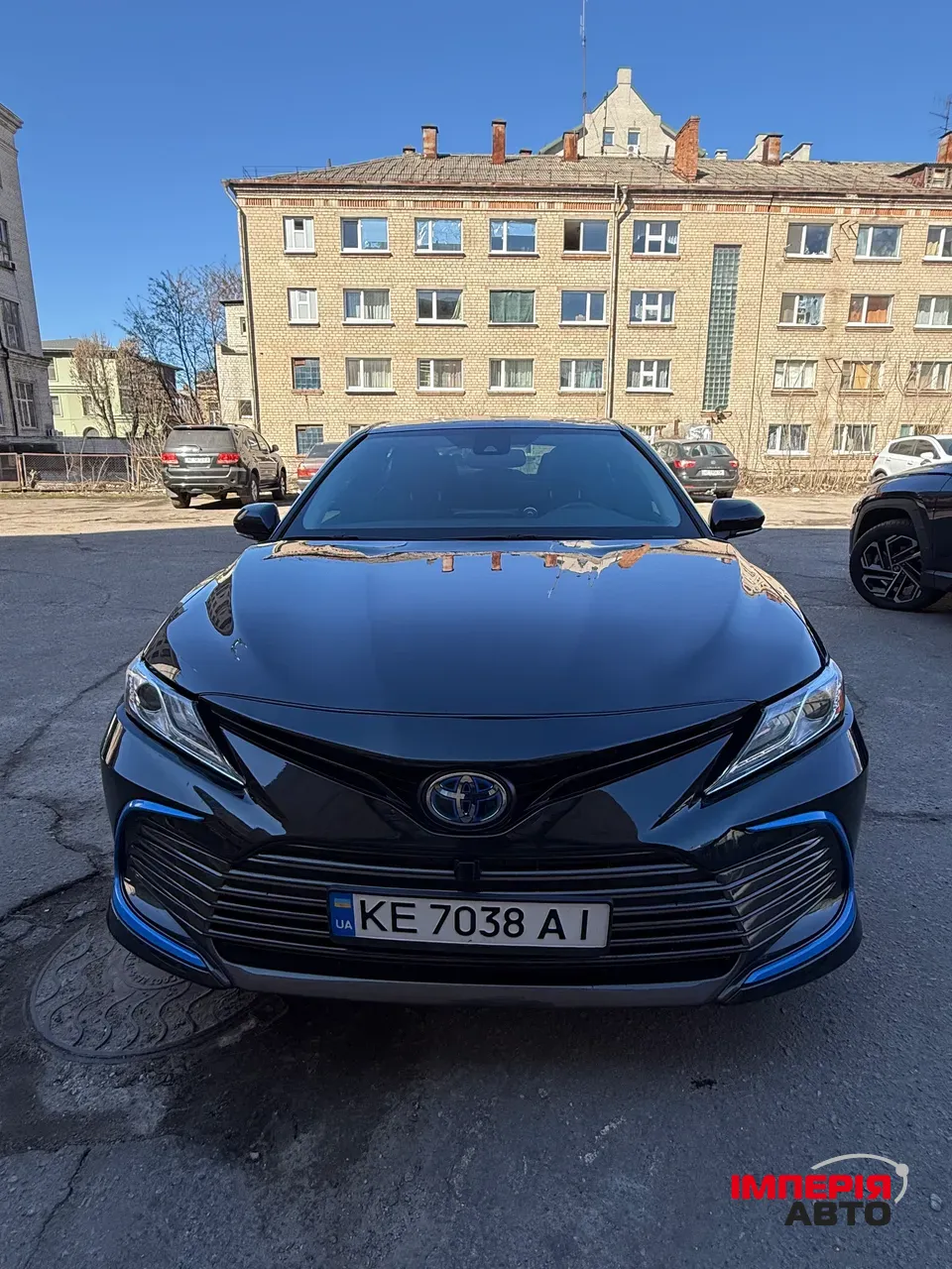 Toyota Camry - фото 2