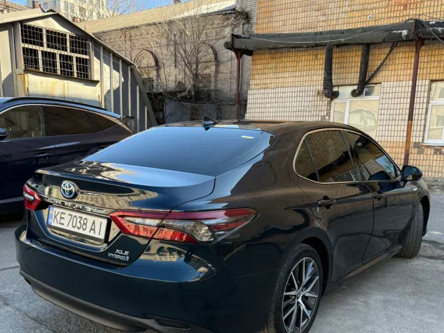 Toyota Camry - фото 4
