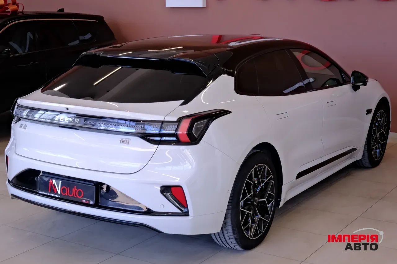 Zeekr 001 - фото 5