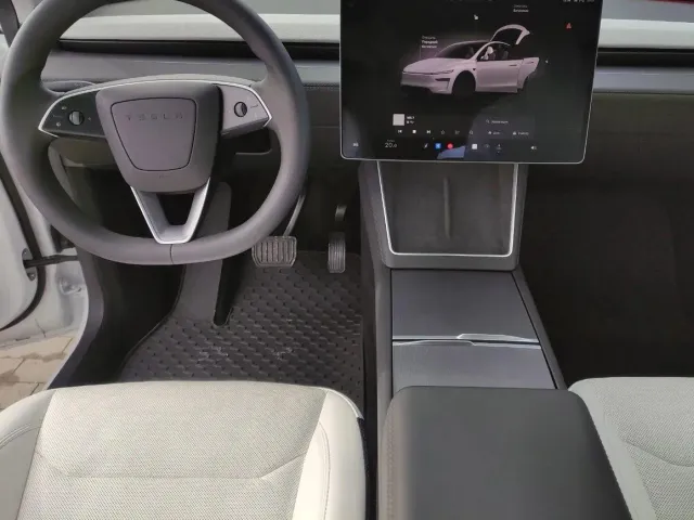 Tesla Model Y - фото 5