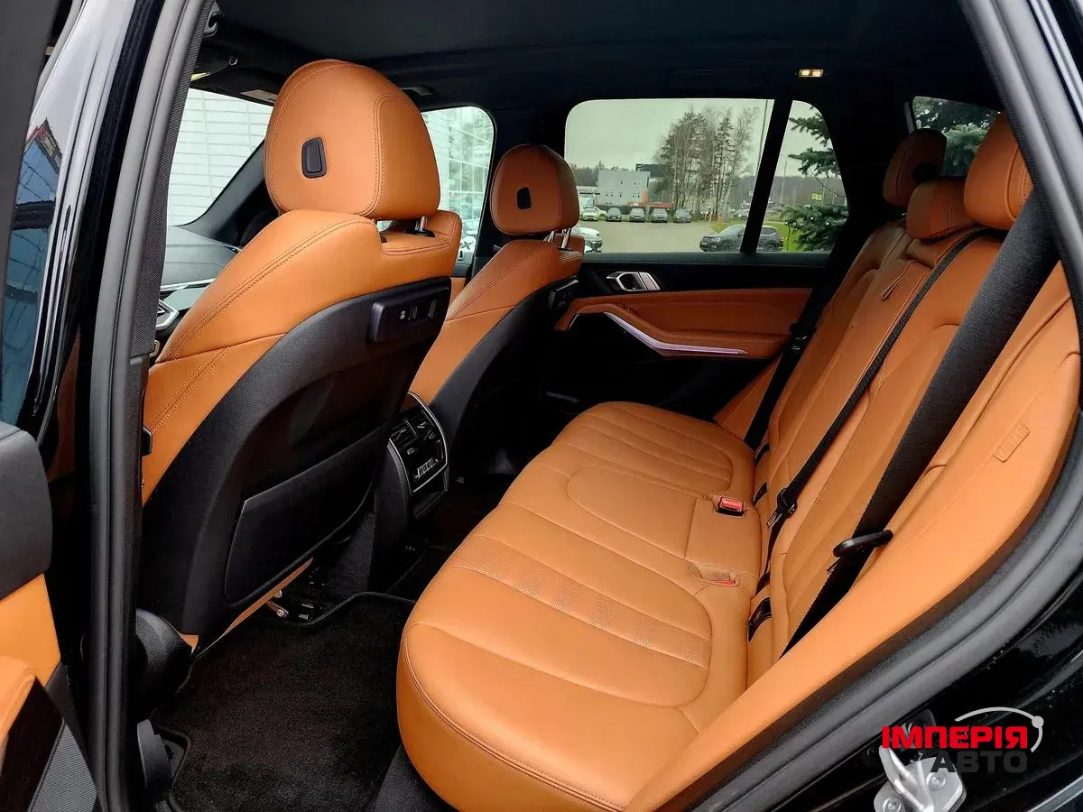 BMW X5 - фото 9