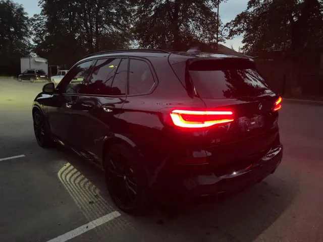 BMW X5 - фото 3