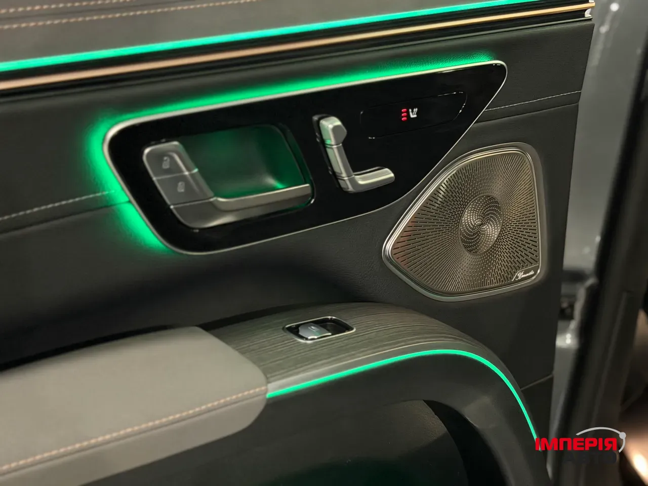 Mercedes-Benz EQS SUV - фото 21