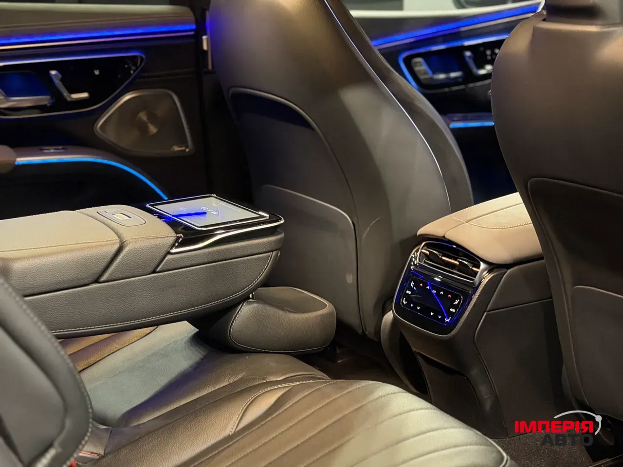 Mercedes-Benz EQS SUV - фото 53