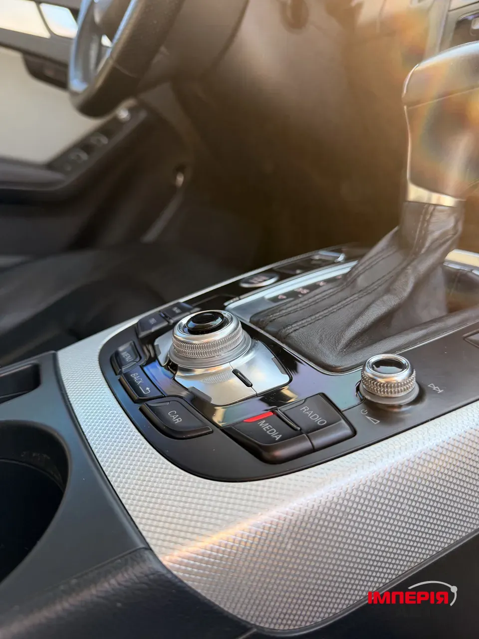 Audi A4 - фото 22