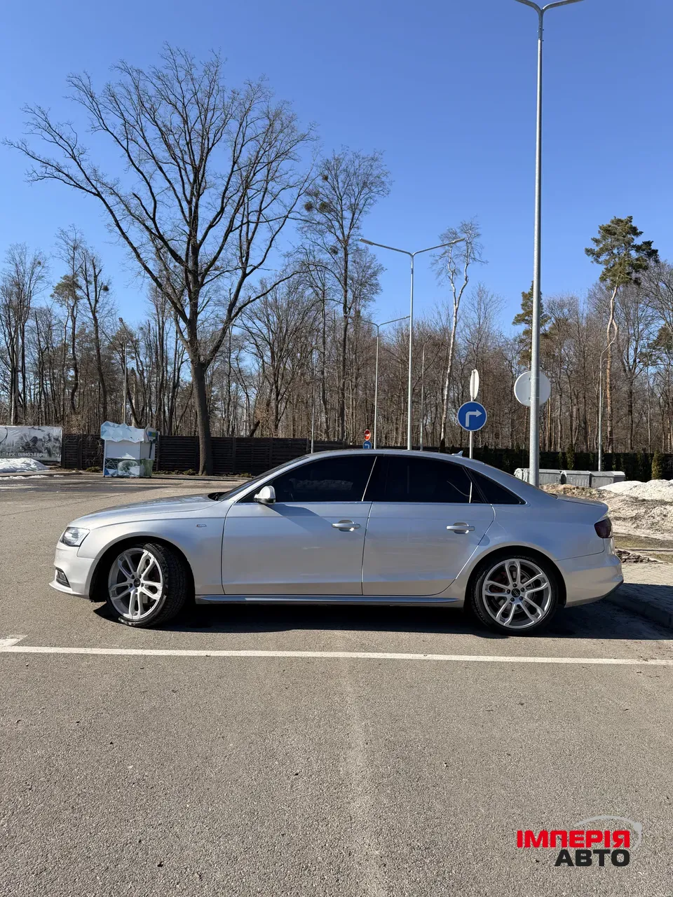 Audi A4 - фото 8