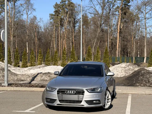 Audi A4 - фото 1