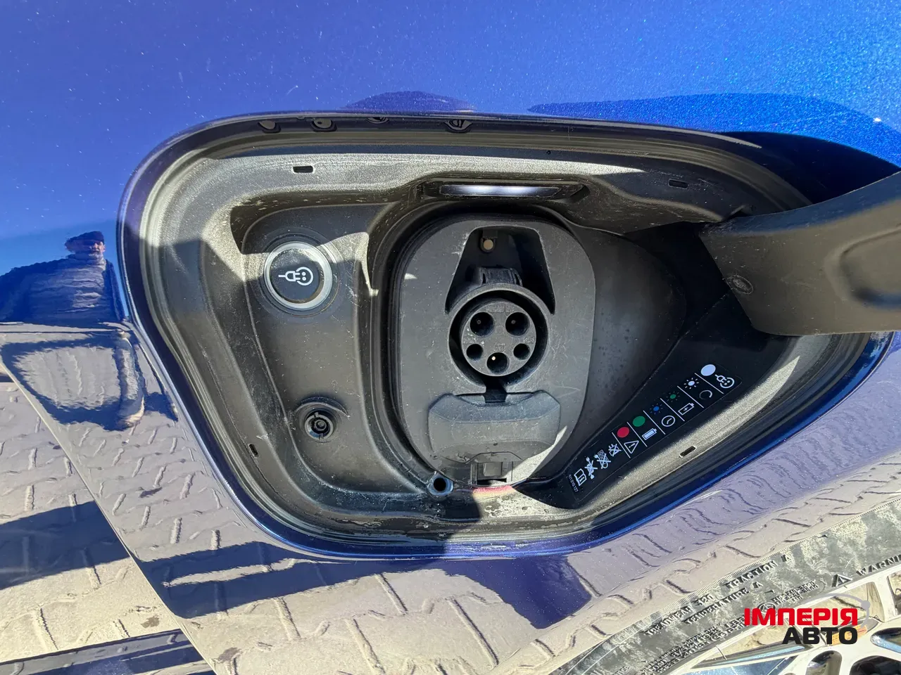 Porsche Taycan - фото 39