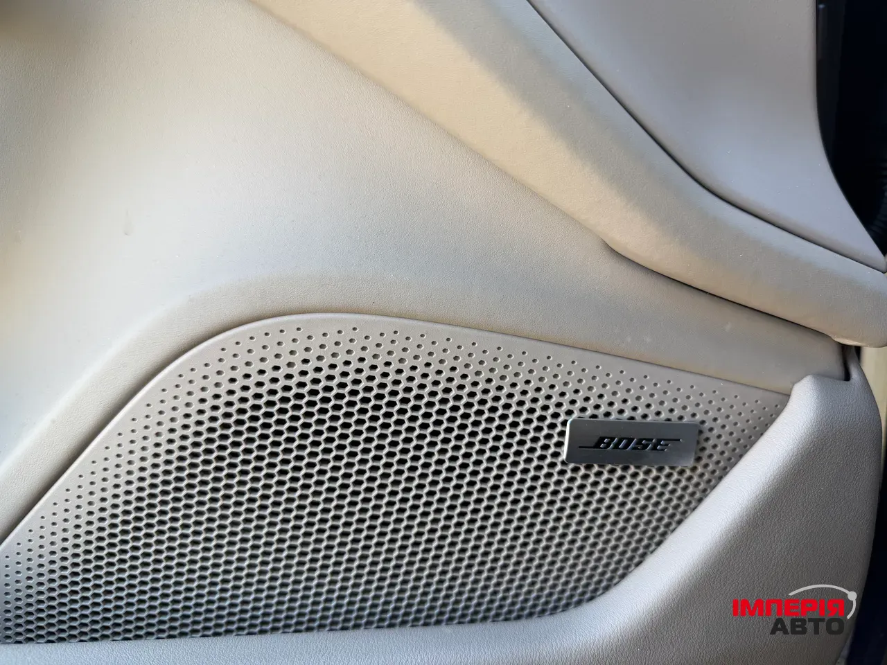 Porsche Taycan - фото 42