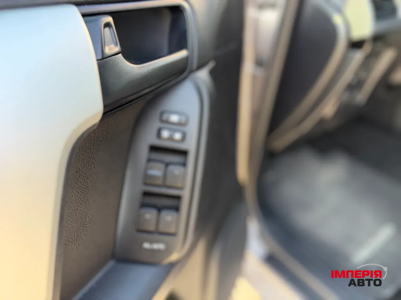 Toyota Land Cruiser Prado - фото 19