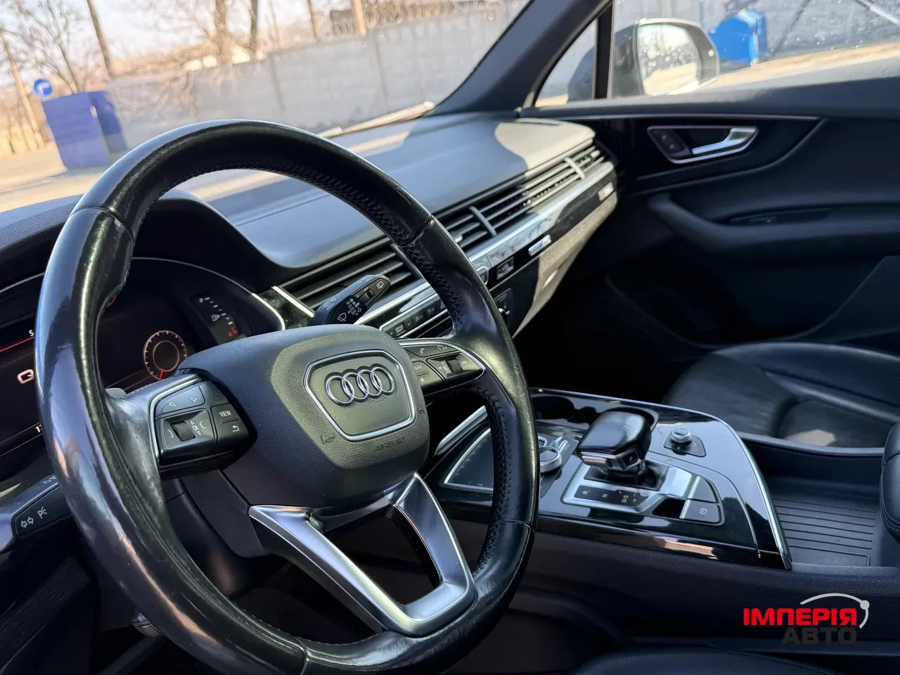 Audi Q7 - фото 7