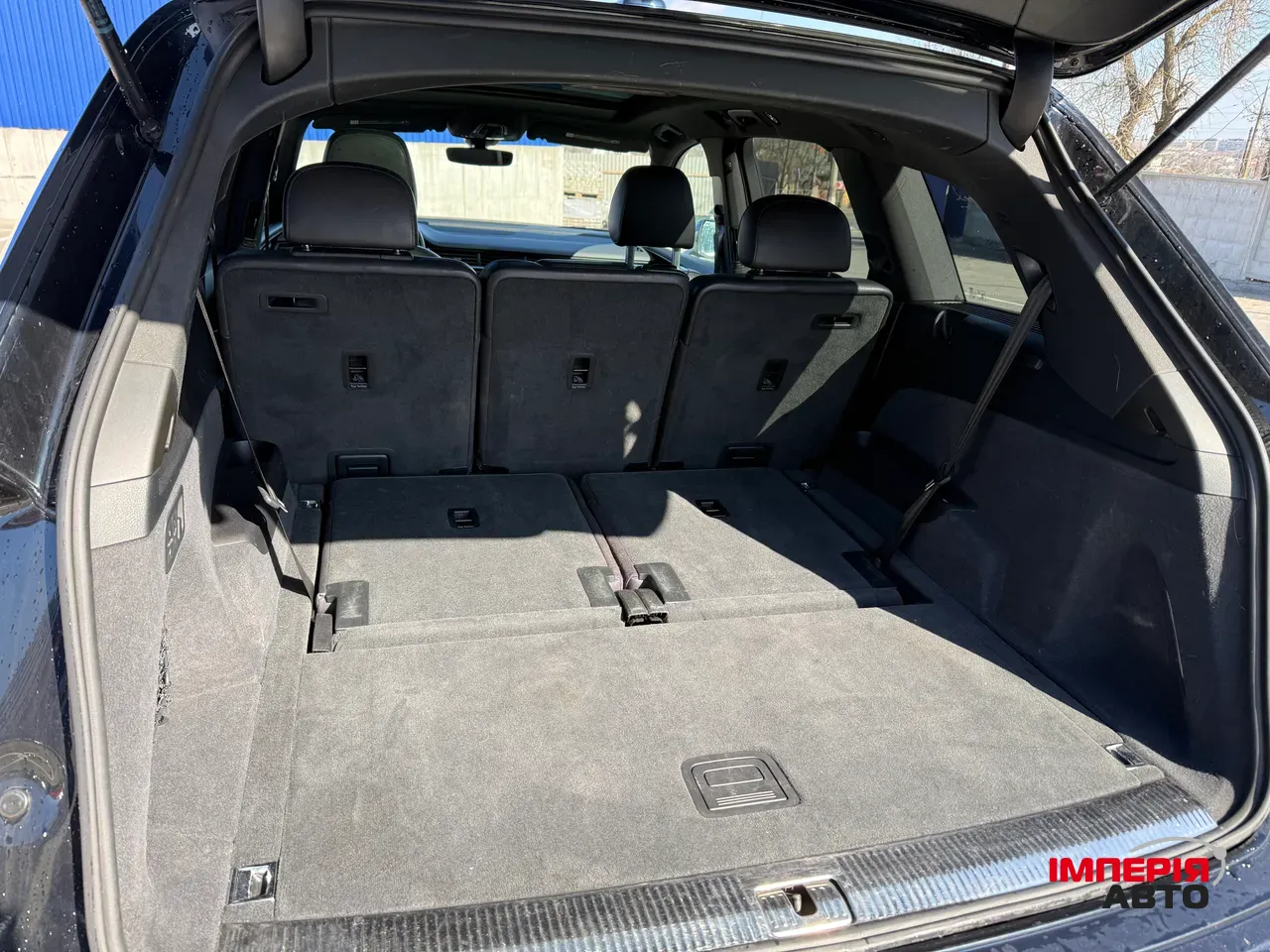 Audi Q7 - фото 13