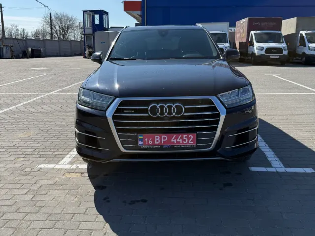 Audi Q7 - фото 3