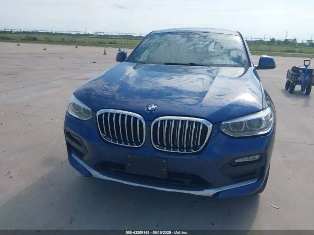 BMW X4 - фото 1