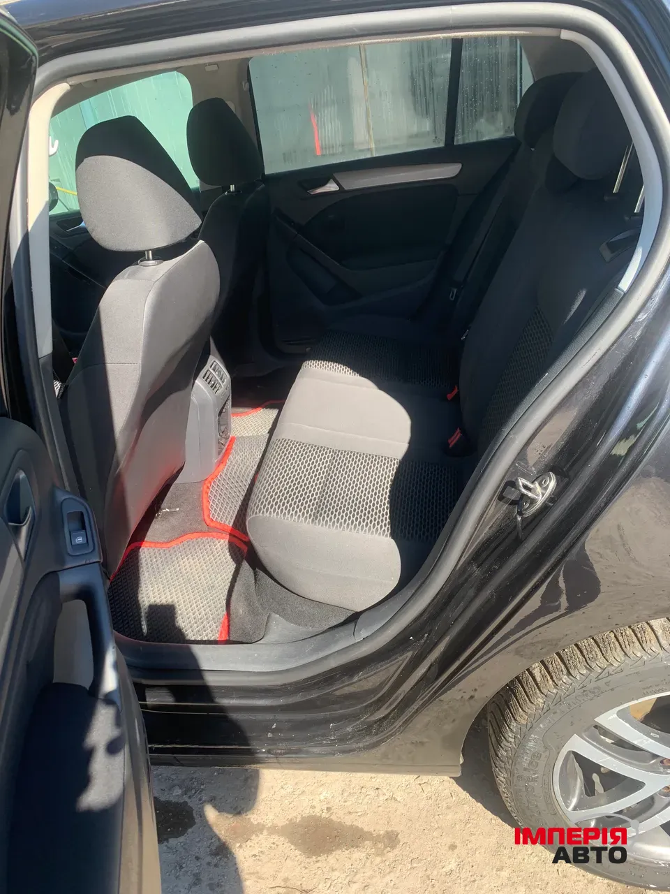 Volkswagen Golf - фото 11