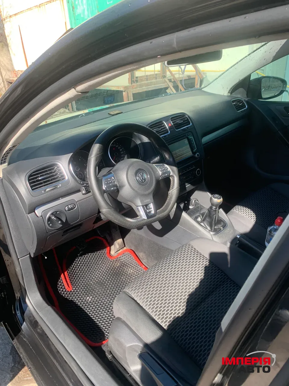 Volkswagen Golf - фото 8