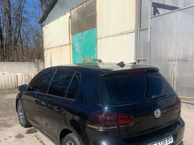 Volkswagen Golf - фото 4