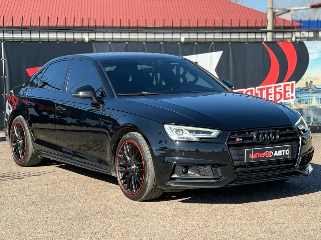 Audi S4 - фото 5