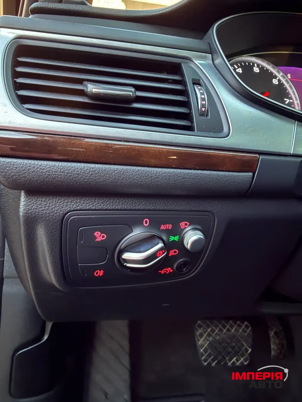 Audi A6 - фото 18