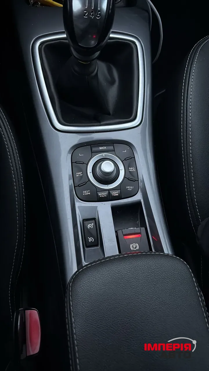 Renault Laguna - фото 7