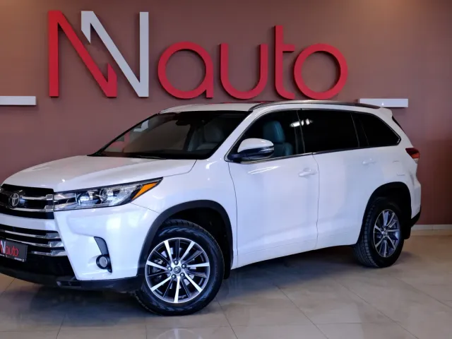 Toyota Highlander - фото 1
