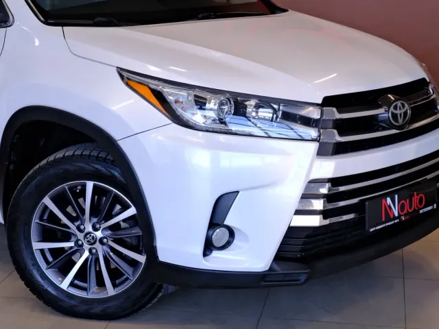 Toyota Highlander - фото 2