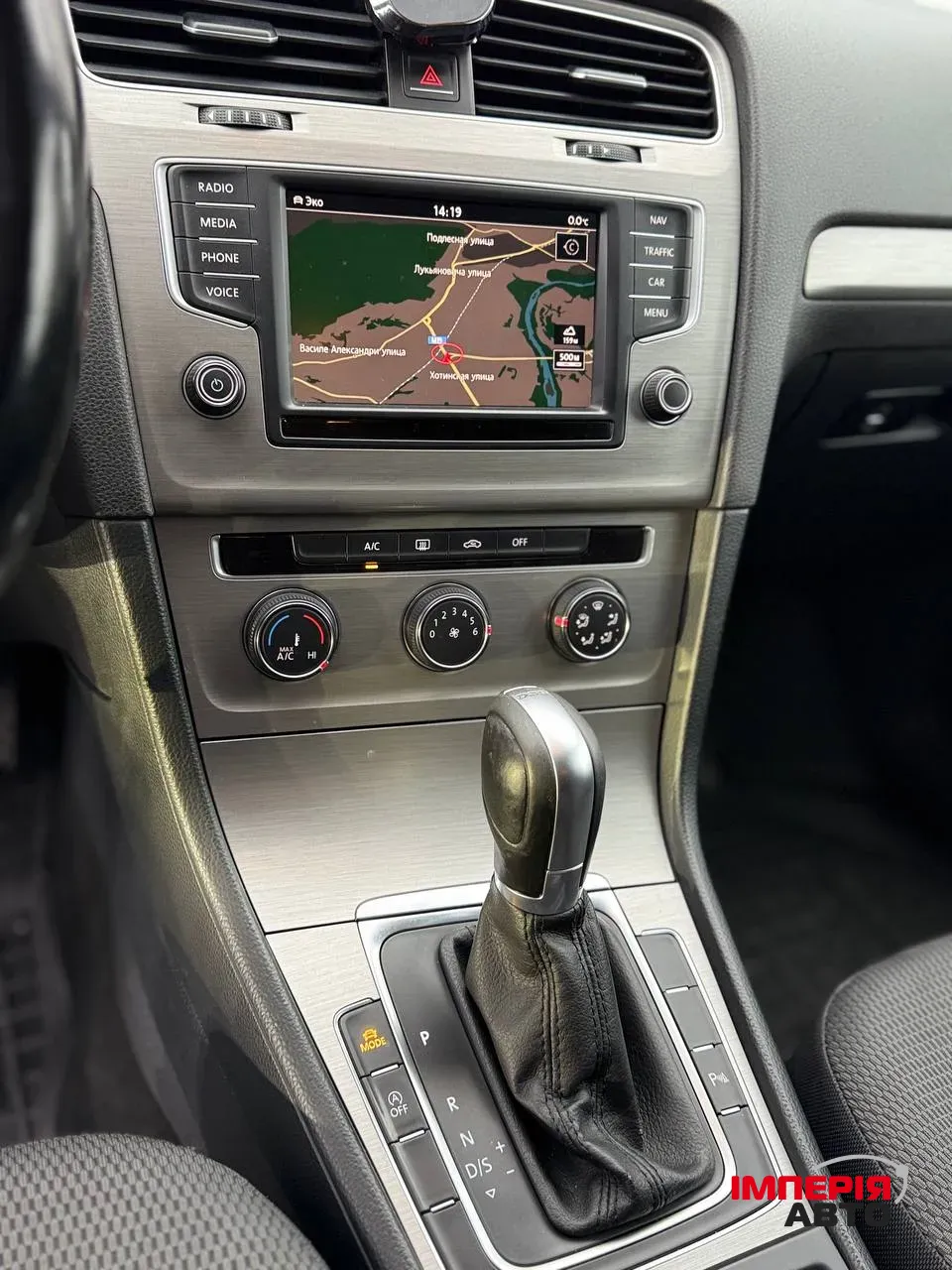 Volkswagen Golf - фото 15