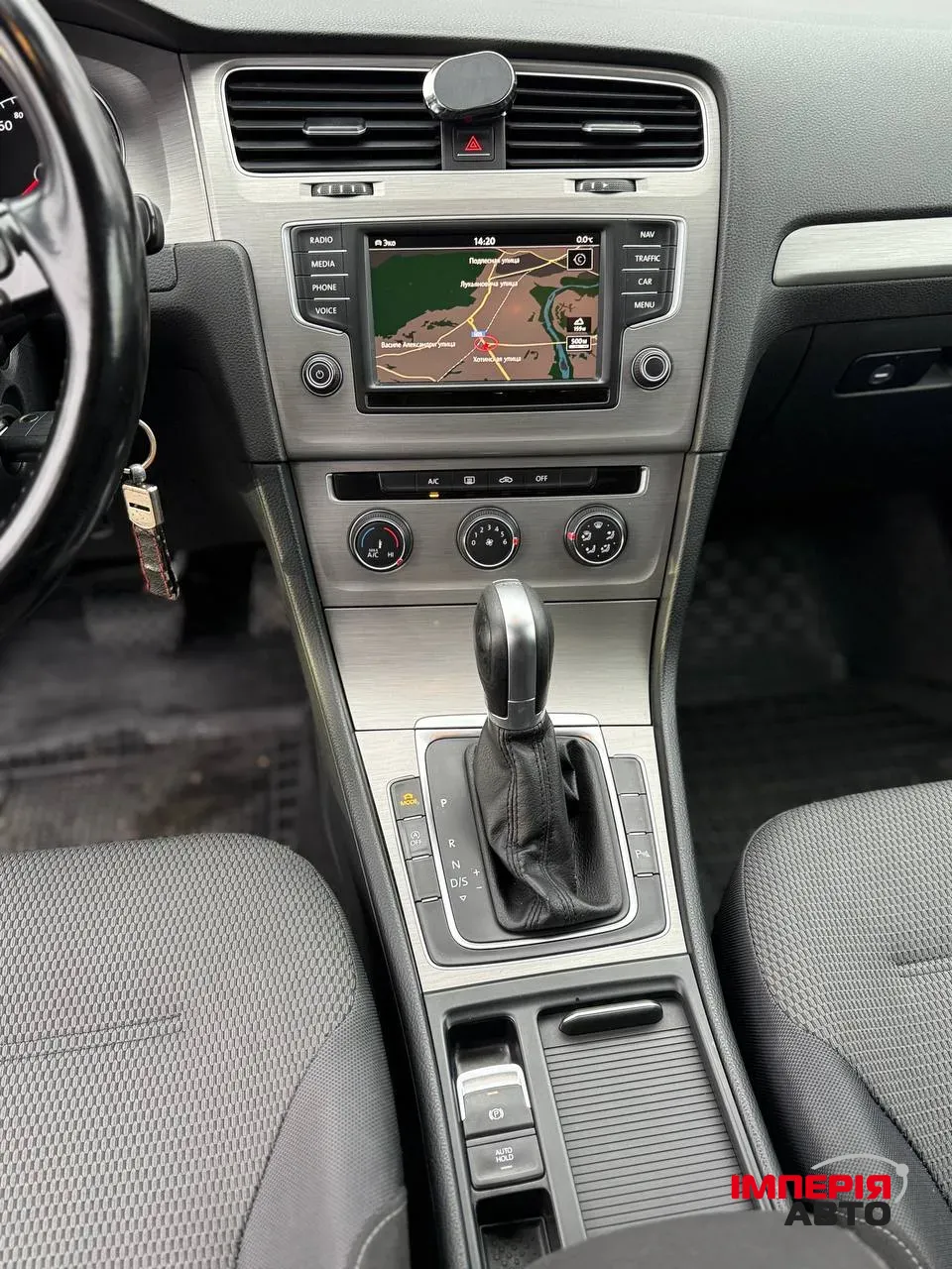 Volkswagen Golf - фото 4