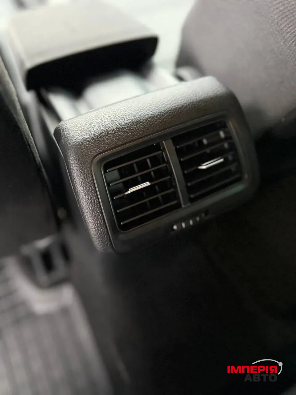 Volkswagen Golf - фото 14