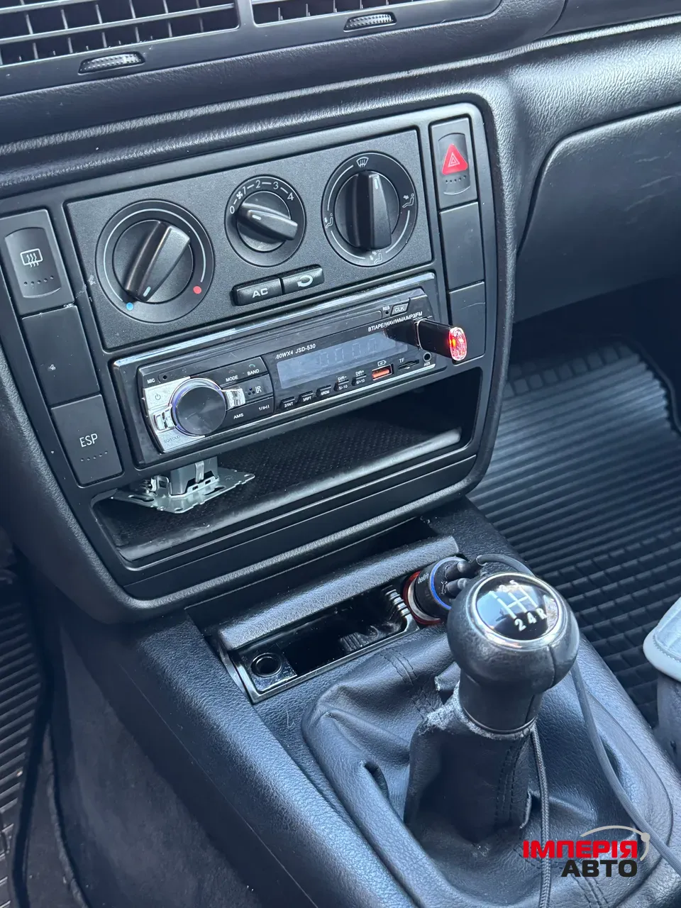 Volkswagen Passat - фото 16