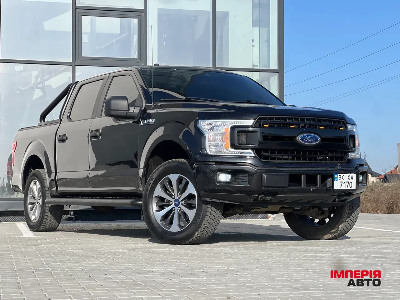 Ford F-150 - фото 1