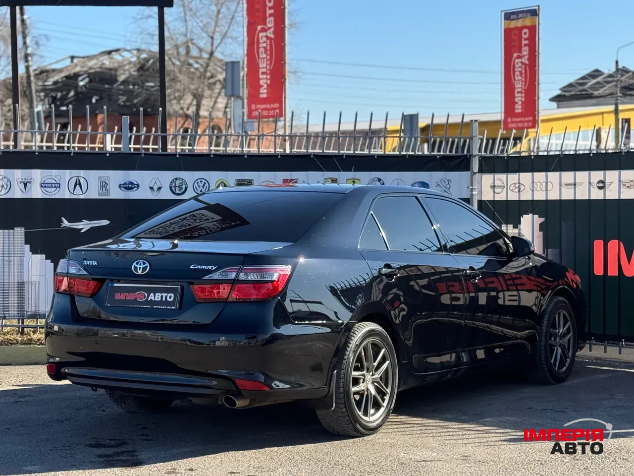 Toyota Camry - фото 5