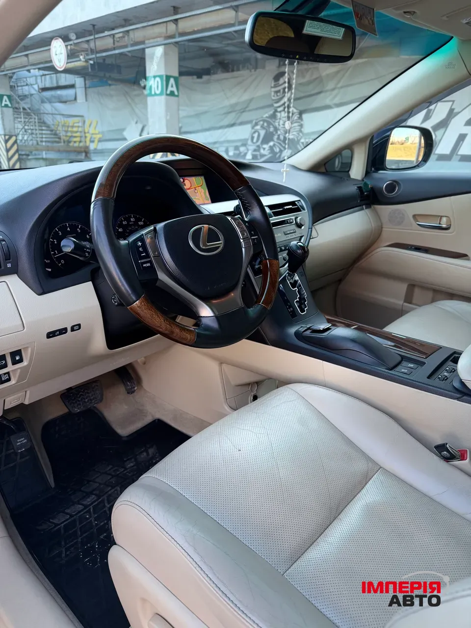 Lexus RX - фото 7