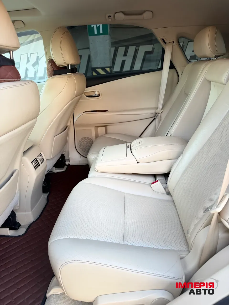 Lexus RX - фото 11