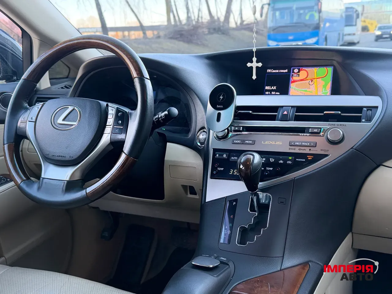 Lexus RX - фото 14