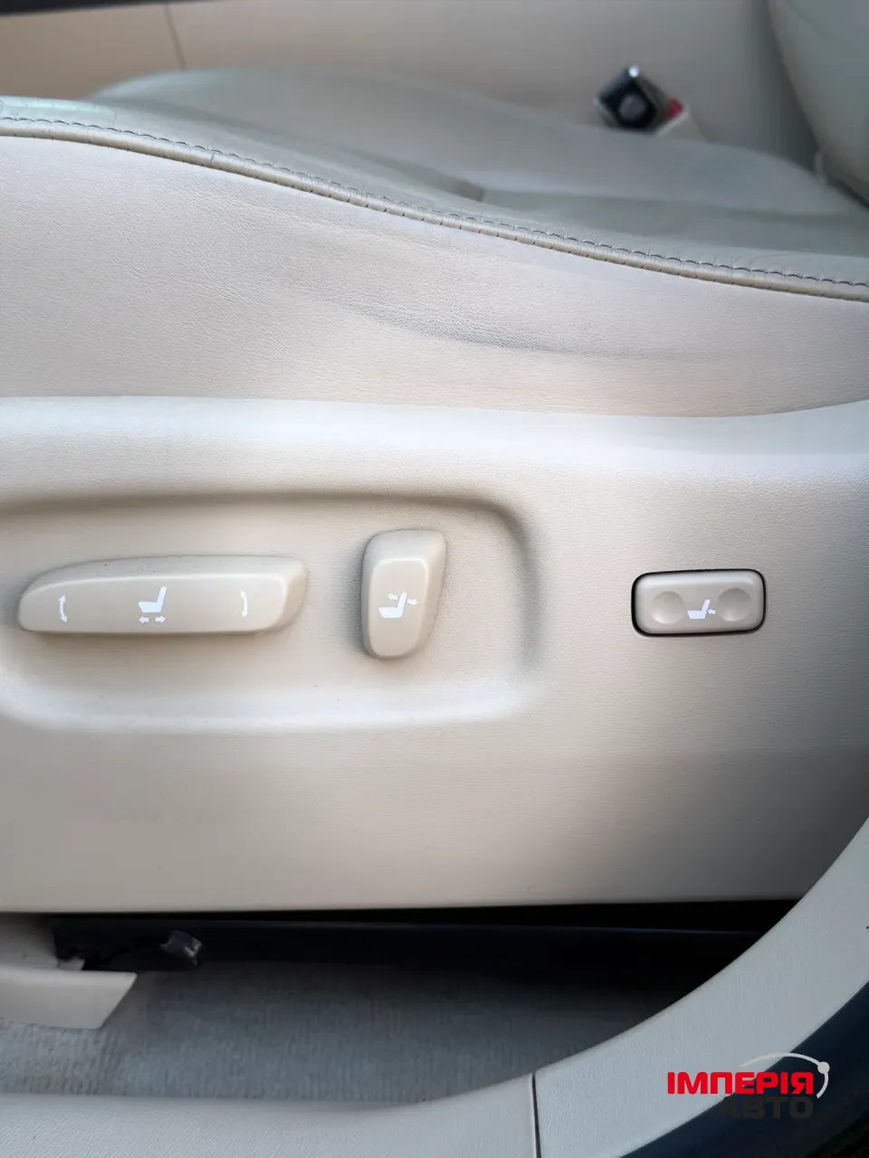 Lexus RX - фото 10