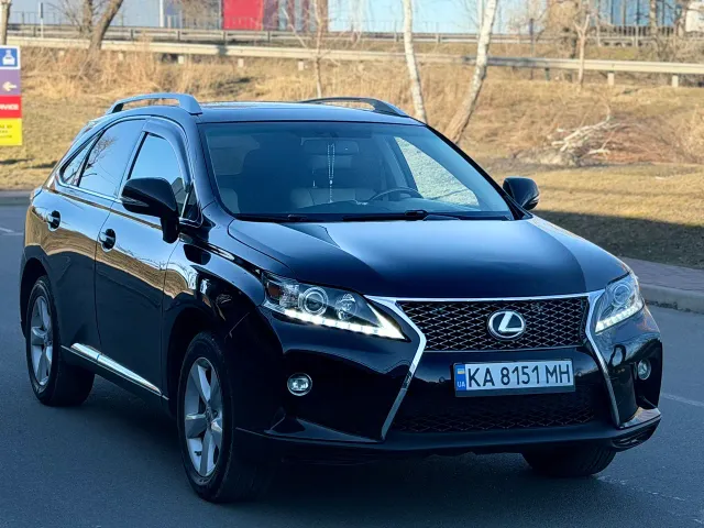 Lexus RX - фото 1