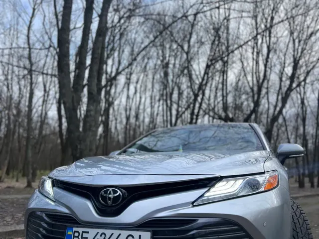 Toyota Camry - фото 4