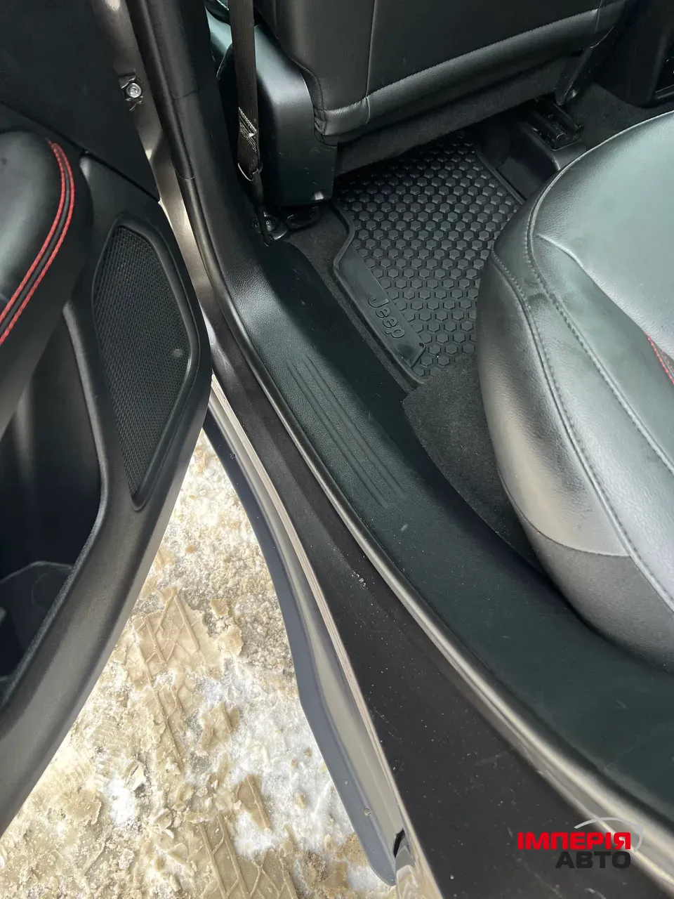 Jeep Compass - фото 11