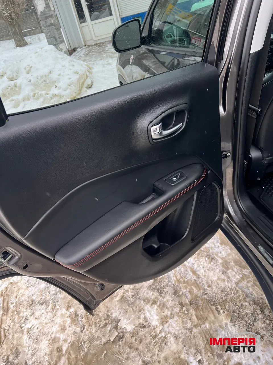 Jeep Compass - фото 10