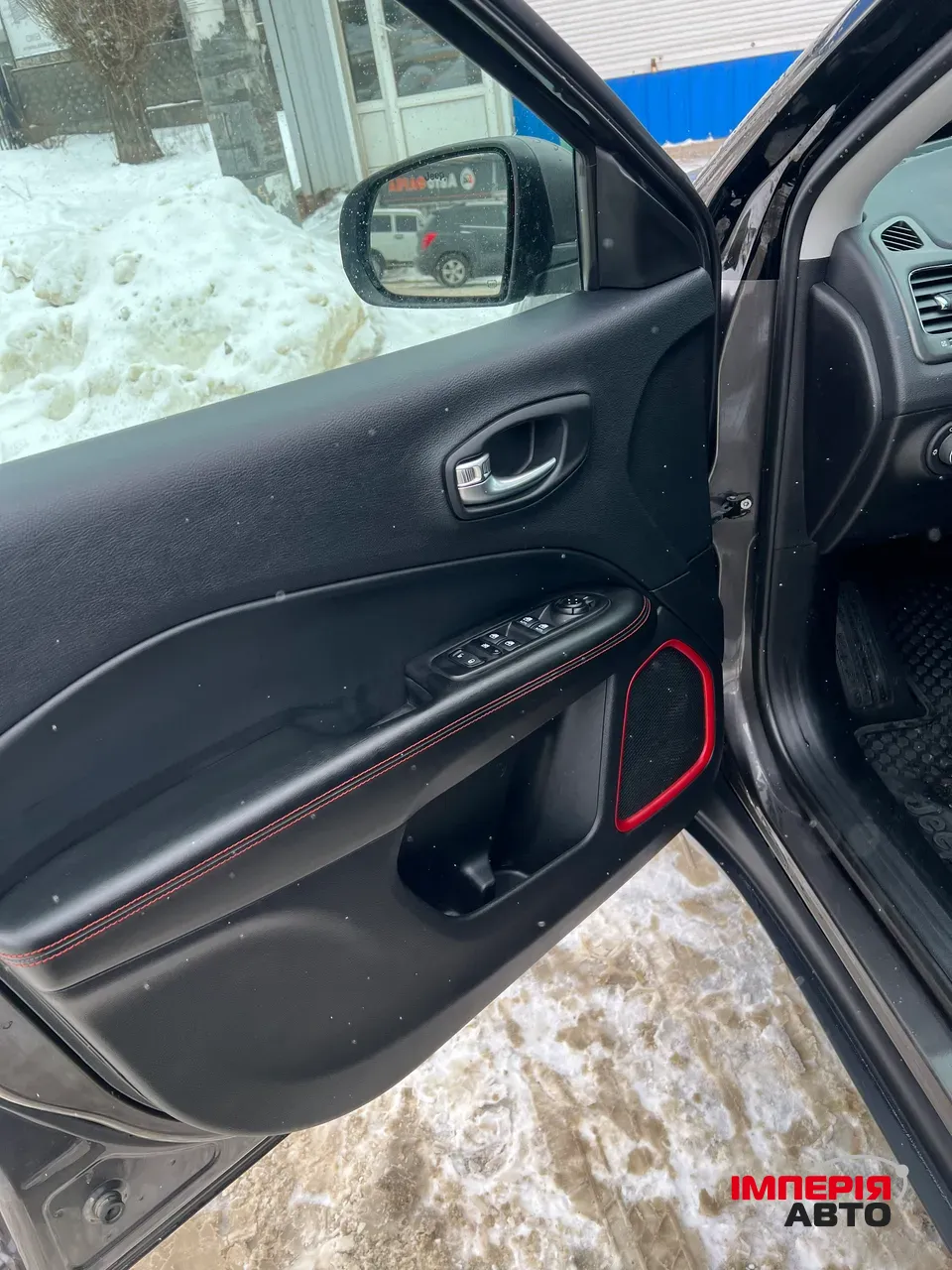 Jeep Compass - фото 9