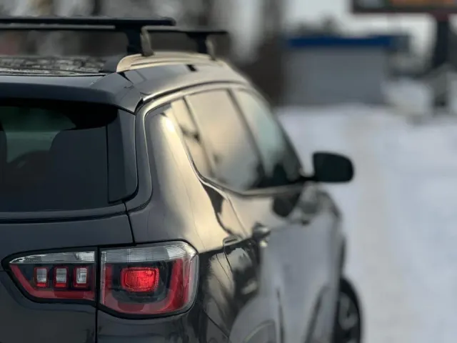 Jeep Compass - фото 2