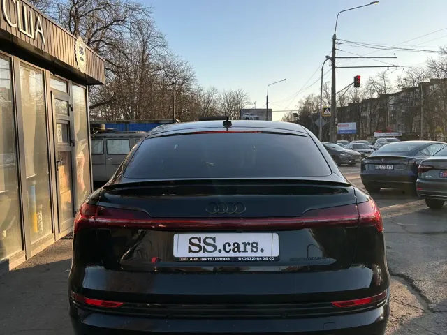Audi e-tron Sportback - фото 5