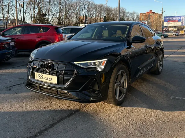 Audi e-tron Sportback - фото 2
