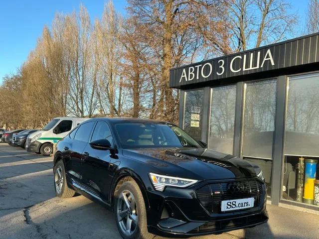 Audi e-tron Sportback - фото 1
